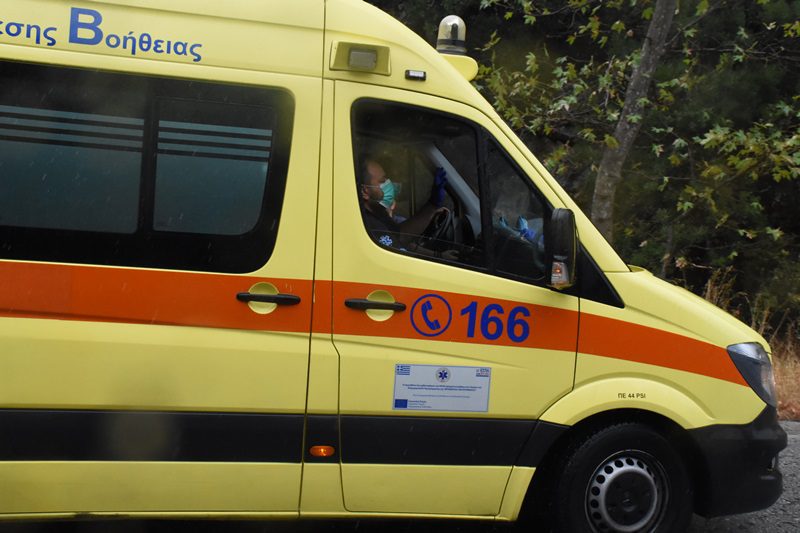 Τραγωδία στη Βούλα: Πεζός παρασύρθηκε από αυτοκίνητο και έχασε τη ζωή του (Video)