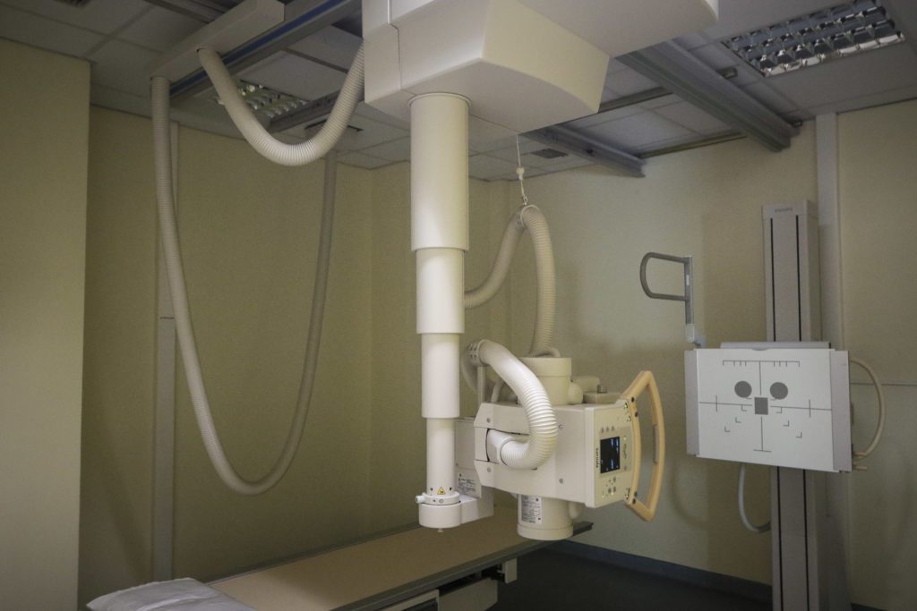 Απίστευτο περιστατικό στην Τήνο: Πήγε για ακτινογραφία σε κτηνίατρο λόγω βλάβης στο Κέντρο Υγείας