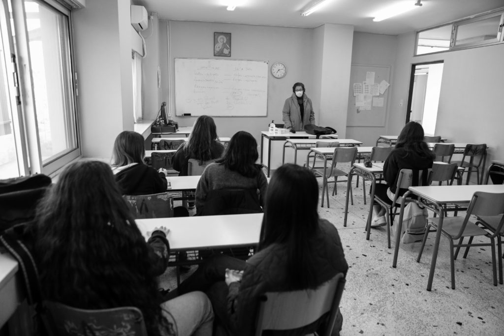 ΣΥΡΙΖΑ για άνοιγμα σχολείων: Η κυβέρνηση θέτει σε κίνδυνο την υγεία μαθητών και εκπαιδευτικών