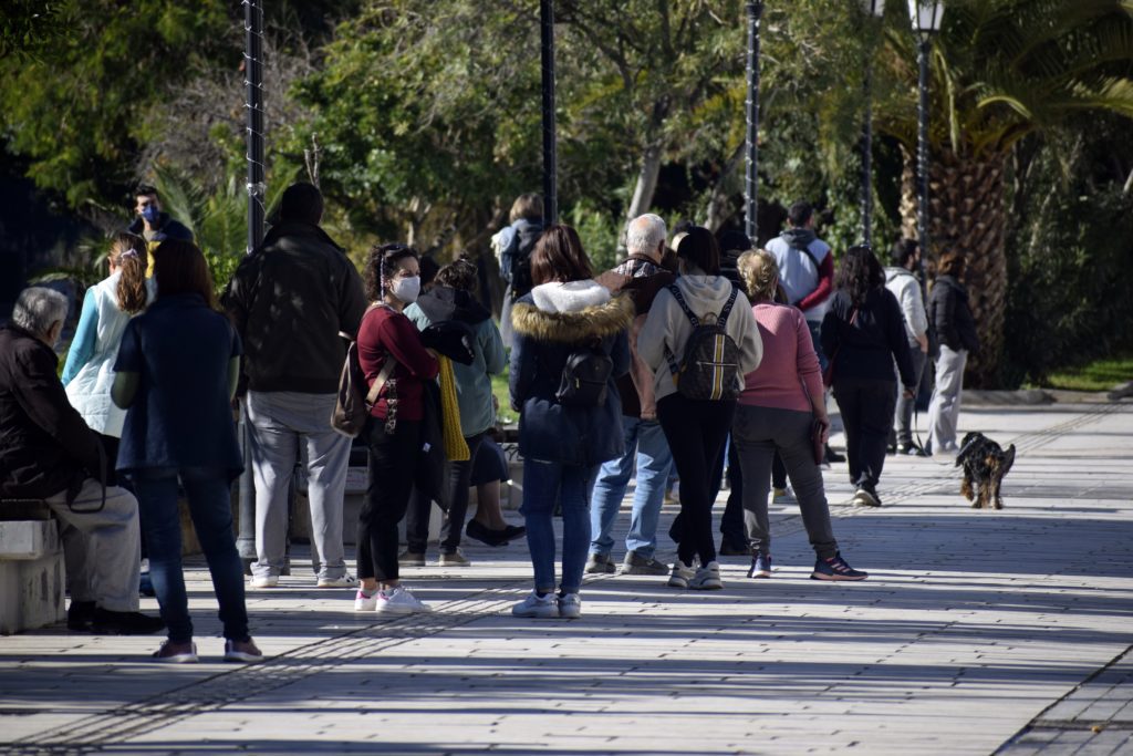 Τζανάκης: Η χώρα βρίσκεται αντιμέτωπη με δυο πανδημικά κύματα – Πότε θα δούμε την κορύφωση