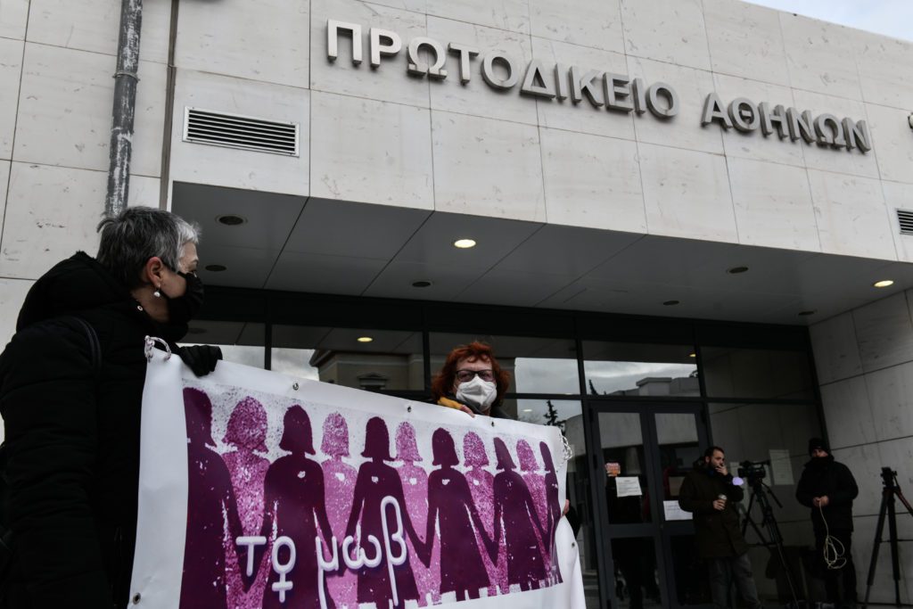 Δίκη προπονητή ιστιοπλοΐας: «Είναι επώδυνη διαδικασία, αλλά είμαστε εδώ για να το παλέψουμε», είπε το θύμα