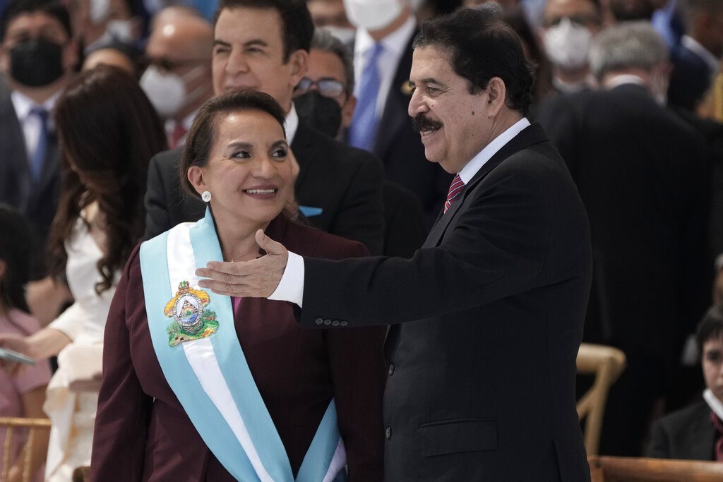 Ονδούρα: Η Σιομάρα Κάστρο, η πρώτη γυναίκα πρόεδρος – Δεσμεύεται για ένα κράτος «σοσιαλιστικό και δημοκρατικό»