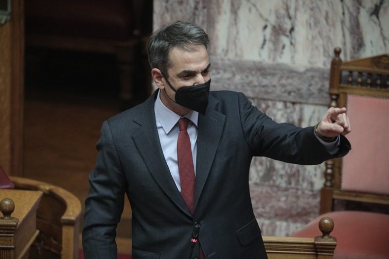 Παροχολογία και εκ νέου προαναγγελία της αύξησης του κατώτατου μισθού από τον Μητσοτάκη
