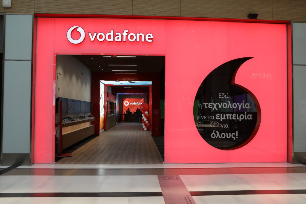 Χειμερινές εκπτώσεις από τη Vodafone με 5G smartphones από €179 σε μεγάλα brands κατασκευαστών και αξεσουάρ με έκπτωση έως και -50%