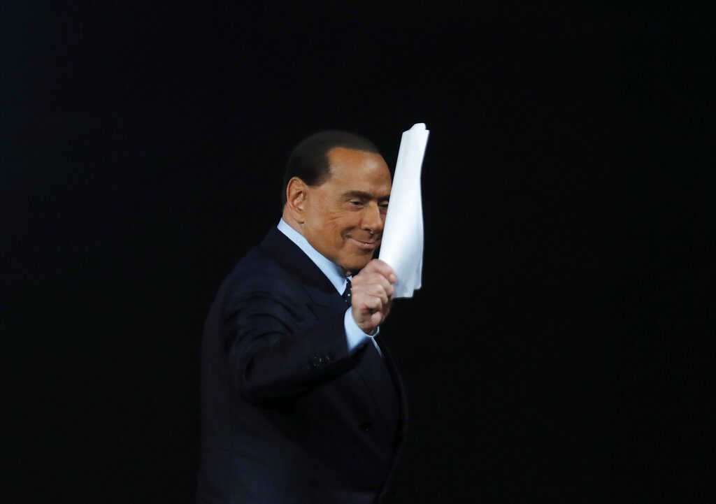 Ιταλία: Ο Μπερλουσκόνι αποσύρει την υποψηφιότητά του για πρόεδρο της ιταλικής δημοκρατίας