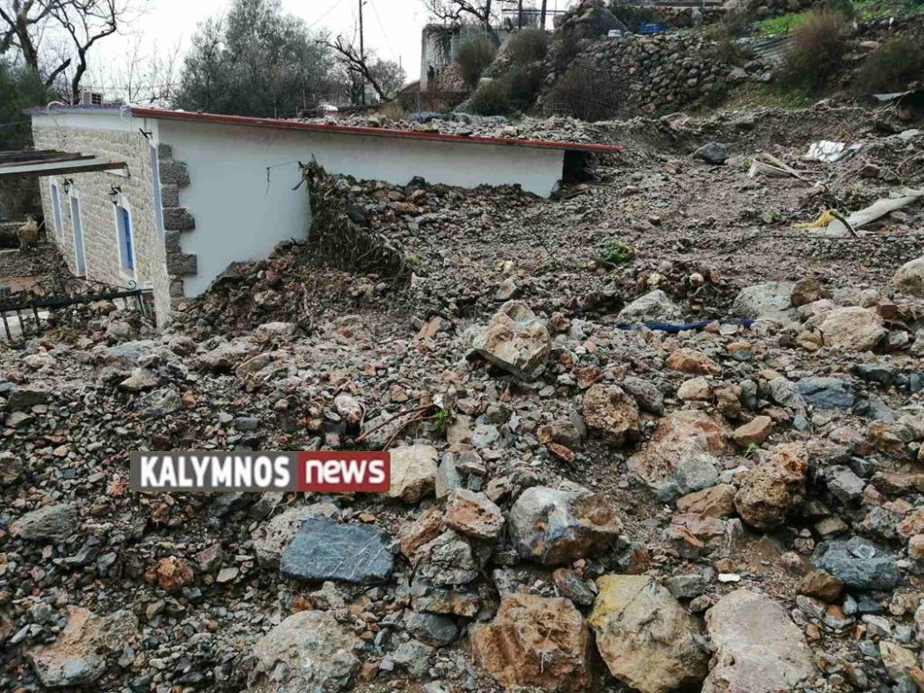 Σε κατάσταση έκτακτης ανάγκης η Κάλυμνος – Μεγάλες καταστροφές από την ισχυρή βροχόπτωση (Photos)