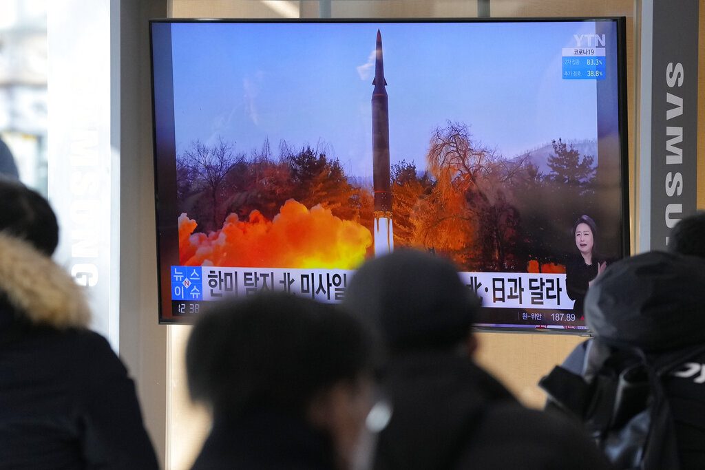 Βόρεια Κορέα: «Υπερηχητικός» ο πύραυλος που εκτοξεύτηκε