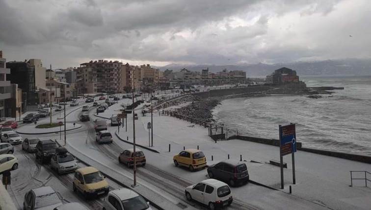 Ηράκλειο: Χιόνι στο κέντρο της πόλης – Κλειστά αύριο τα σχολεία