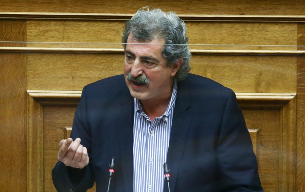 Πολάκης: «Πολιτικός απατεώνας» ο Μητσοτάκης