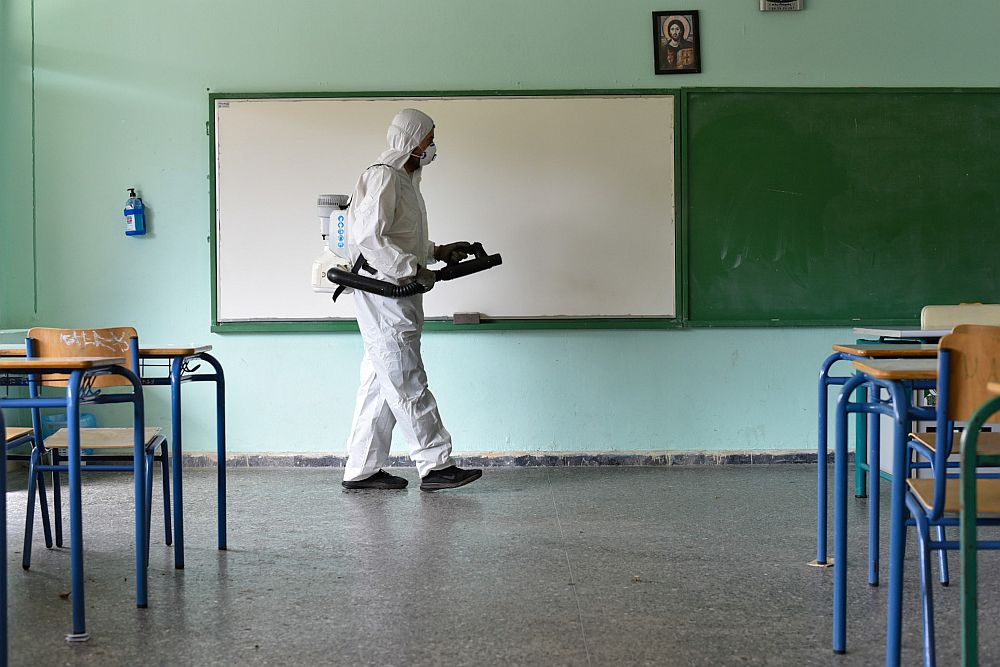 «Αιχμή» Παυλάκη για το άνοιγμα των σχολείων: Θα κολλήσουν όλα τα παιδιά και θα μολύνουν τους υπόλοιπους στο σπίτι