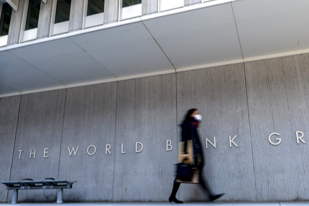 Επιβράδυνση της ανάπτυξης λόγω της Όμικρον προβλέπει για το 2022 η Παγκόσμια Τράπεζα