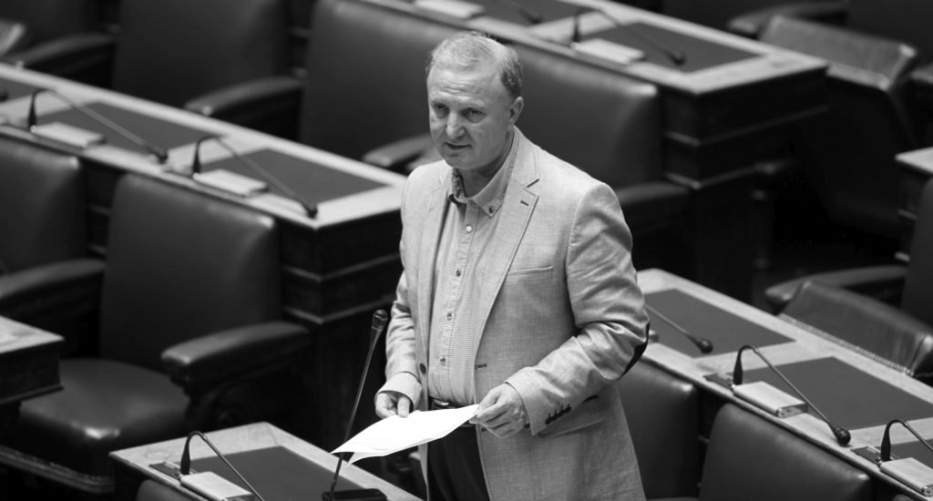 Ρεζιλεύτηκε ο Σάκης Παπαδόπουλος: «Παρερμηνεύτηκαν όσα είπα στη Βουλή»