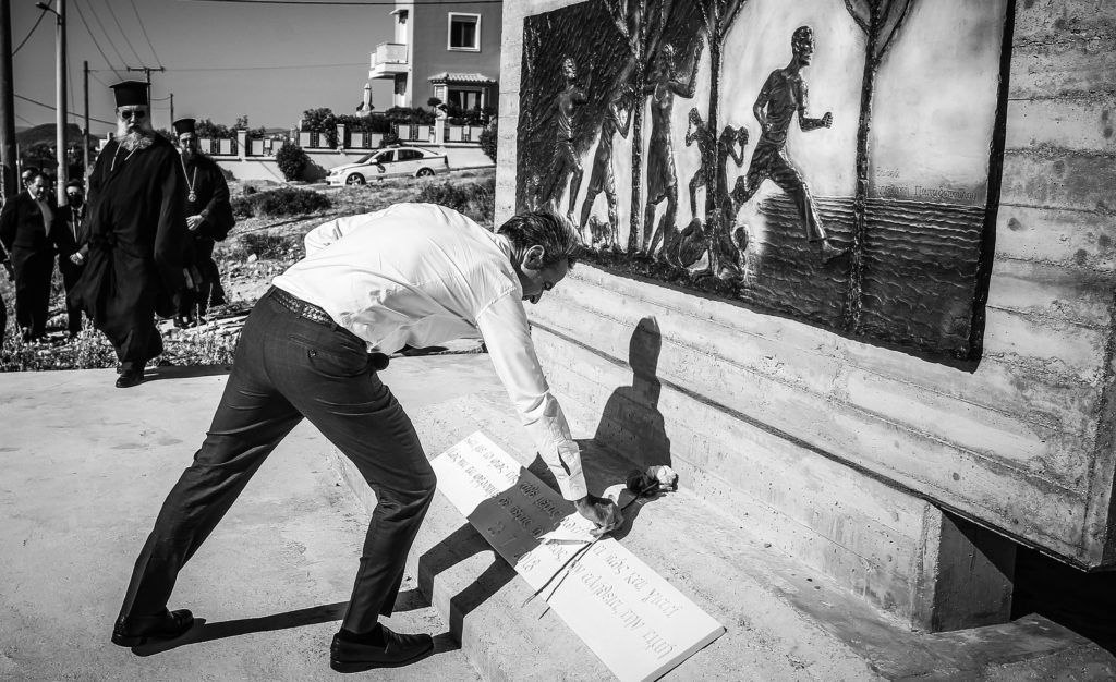 ΣΥΡΙΖΑ σε ΝΔ: «Η σπέκουλα έχει και τα όριά της – Η αποκατάσταση στο Μάτι δεν γίνεται με μπαράκια αντί για νοσοκομεία»