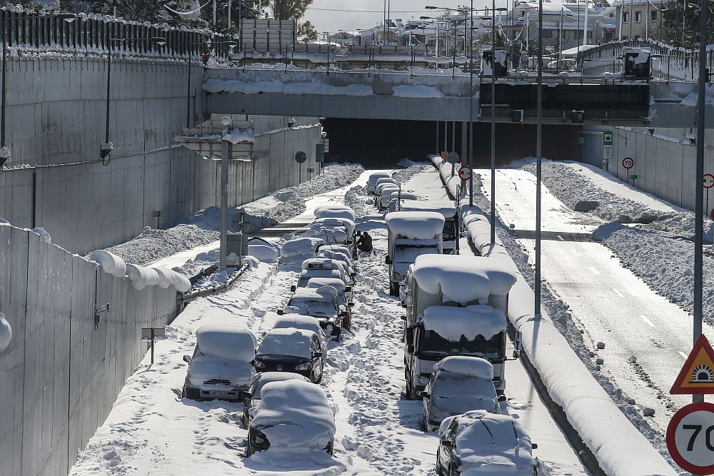 Αττική Οδός: Πρόστιμο 2 εκατομμυρίων ευρώ για το μπάχαλο και την ταλαιπωρία με τα χιόνια