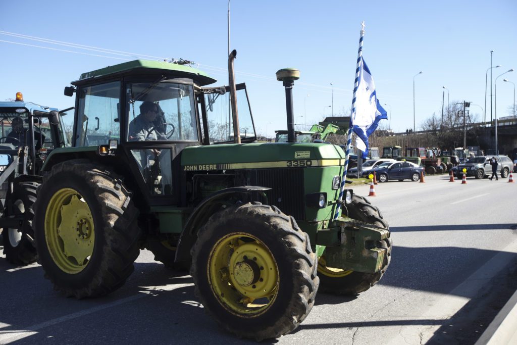 Καστοριά: Στους δρόμους ξανά οι αγρότες – Απέκλεισαν συμβολικά τον κάθετο άξονα της Εγνατίας οδού