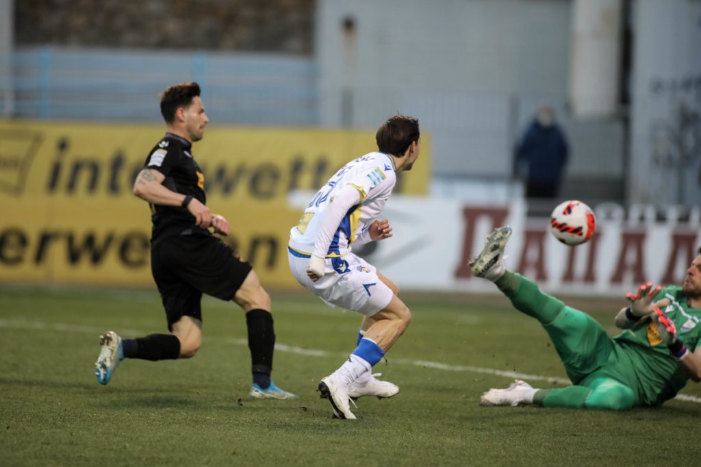 Άλωσε τη Λαμία ο Αστέρας (2-0), «βλέπει» play off