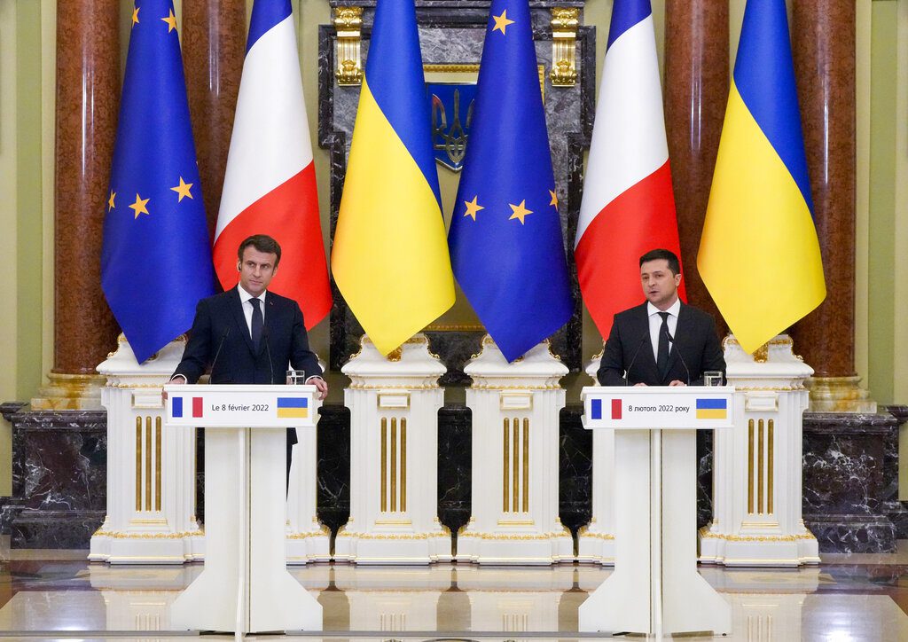 Μακρόν: Μόσχα και Κίεβο δεσμεύονται να τηρήσουν τις συμφωνίες του Μινσκ