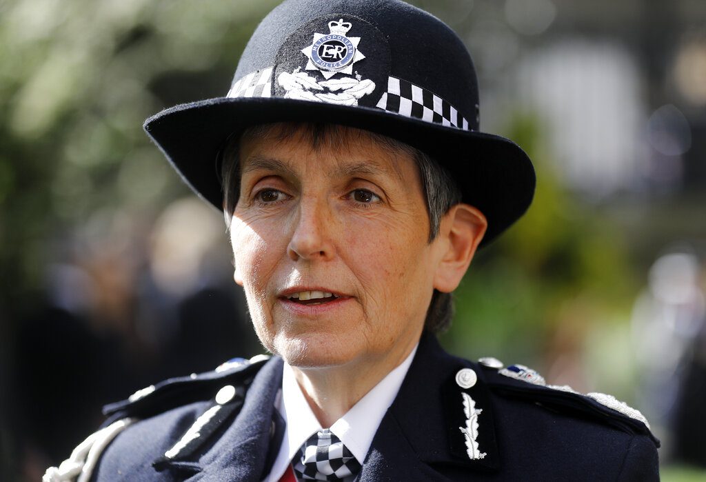 Παραιτήθηκε η αρχηγός της αστυνομίας του Λονδίνου λόγω ρατσιστικών σκανδάλων