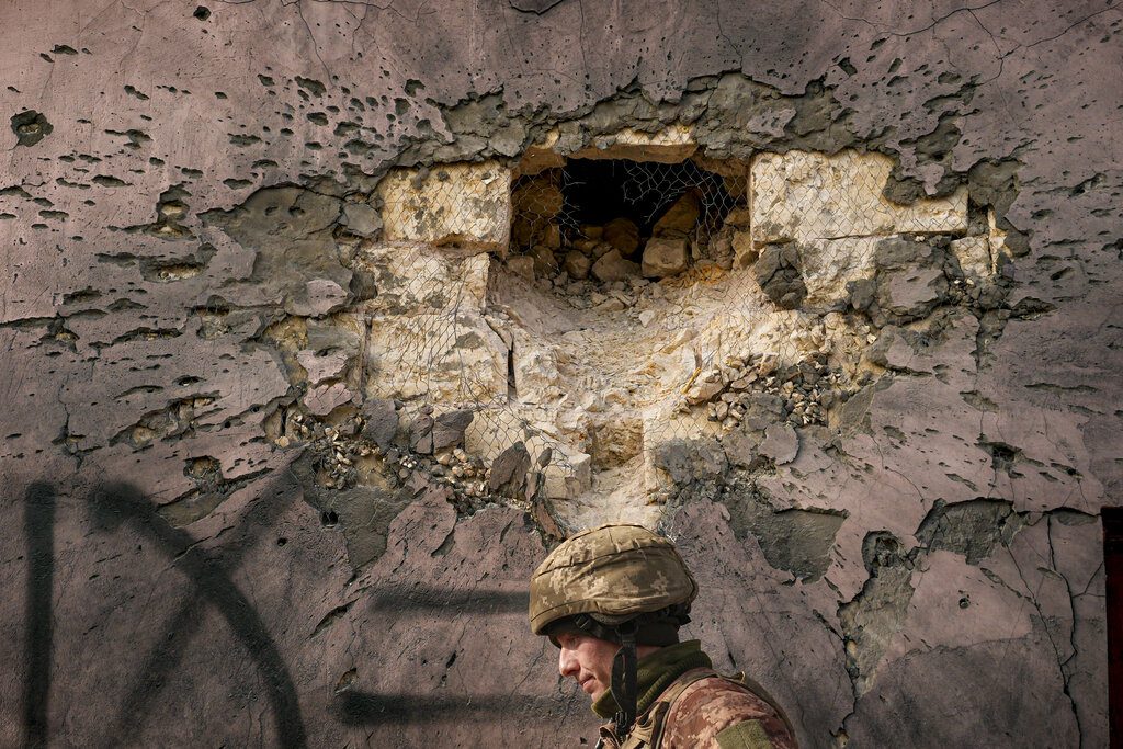 Ουκρανία: Διπλωματία με το δάχτυλο στη σκανδάλη: Αναφορές για νεκρούς στρατιώτες – «Η ρωσική εισβολή έχει ήδη αρχίσει»