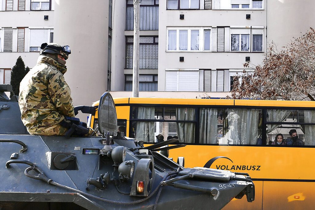 Πόλεμος στην Ουκρανία: Αποχωρεί από το Κίεβο το προσωπικό της πρεσβείας της Ελλάδας