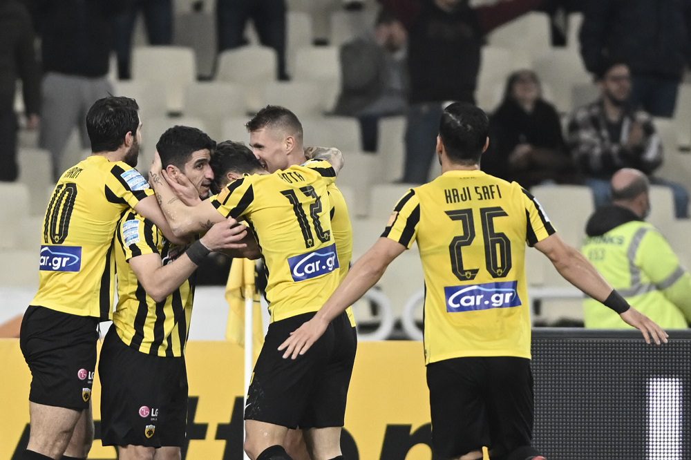 Σούπερ Λίγκα: Ανάσα με Μάνταλο η ΑΕΚ, 2-0 τον ΠΑΣ Γιάννινα