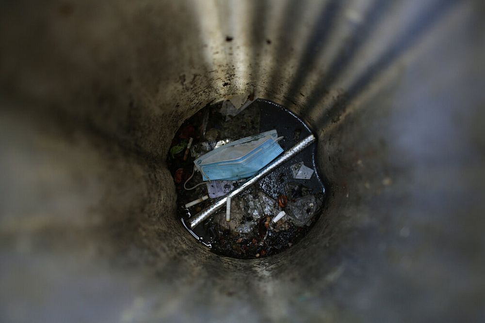 ΠΟΥ: Απειλή για τη δημόσια υγεία τα ατελείωτα νοσοκομειακά απόβλητα λόγω κορονοϊού