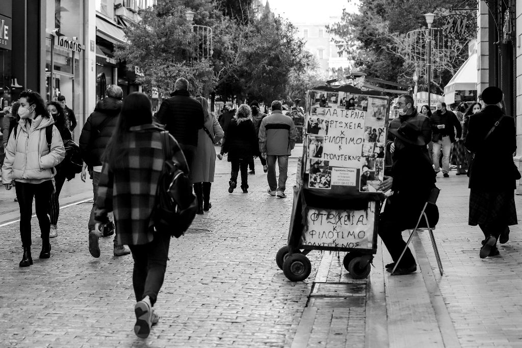 Ενώ η Ελλάδα ξεπέρασε τους 25.000 νεκρούς: 82 θάνατοι – 19.509 νέα κρούσματα κορονοϊού – 485 διασωληνωμένοι