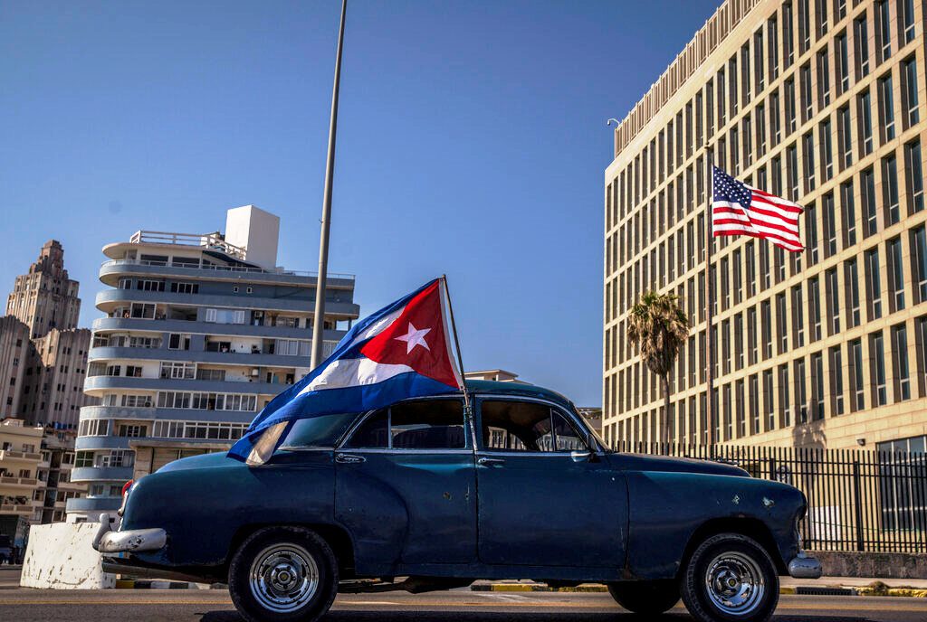 Κούβα: Τουλάχιστον ένας νεκρός από τη μεγάλη πυρκαγιά σε πετρελαϊκές εγκαταστάσεις – αγνοούνται 17 πυροσβέστες, 121 άνθρωποι τραυματίστηκαν