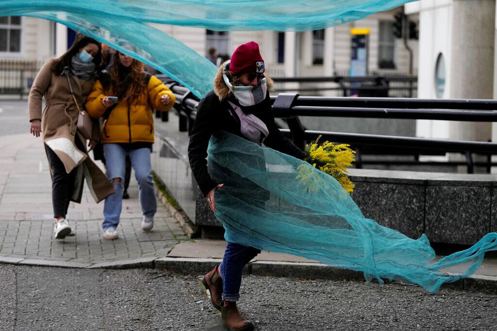 Μετεωρολογικός συναγερμός και στο Λονδίνο – Σε επιφυλακή και ο στρατός