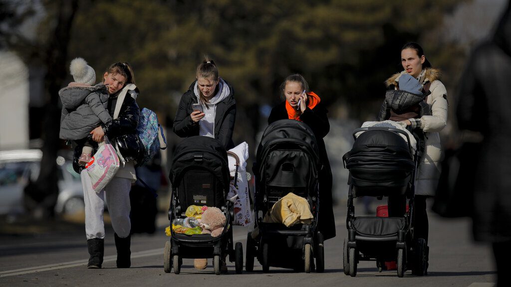 Ανθρωπιστική κρίση στην Ουκρανία: 300.000 πρόσφυγες που ίσως φτάσουν τα 7 εκατομμύρια