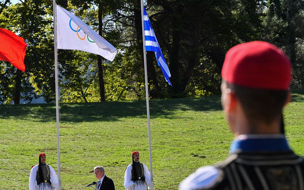 Υποστολή της ρωσικής σημαίας στην Αρχαία Ολυμπία