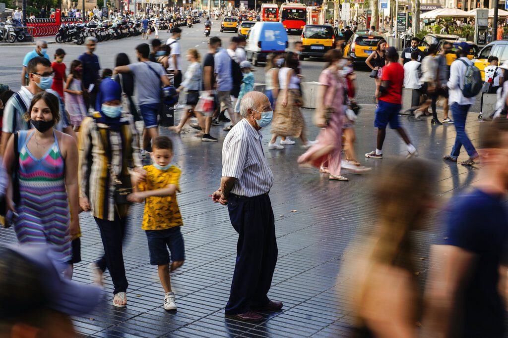 Ισπανία: «Τέλος» οι μάσκες στους εξωτερικούς χώρους