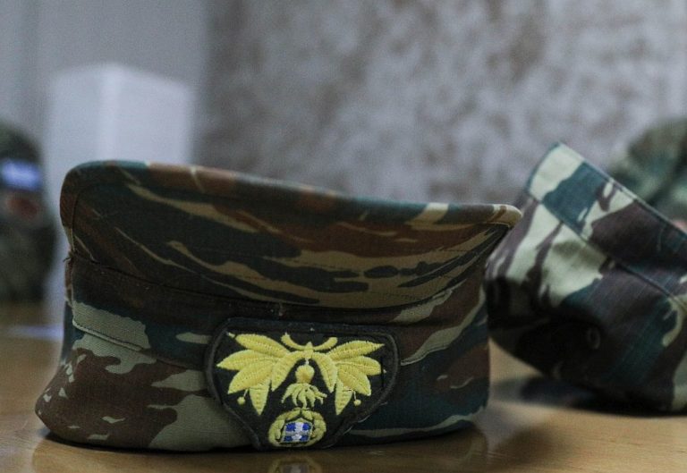 Εξέγερση υπαξιωματικών κατά Δένδια
