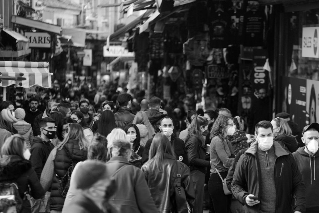 Καλπάζει ο Κορονοϊός : Στο 17,7% η θετικότητα