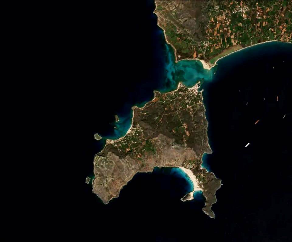 Δορυφορική φωτογραφία της Ελαφονήσου και της παραλίας του Σίμου