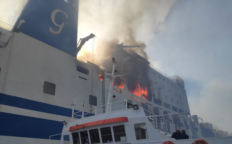 Σε ασφαλές αγκυροβόλιο βορειοανατολικά της Κέρκυρας θα ρυμουλκηθεί το Euroferry Olympia