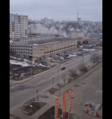 Σφοδρές συγκρούσεις στο Χάρκοβο: Συγκλονιστικά βίντεο από τη στιγμή των βομβαρδισμών – Δεκάδες νεκροί