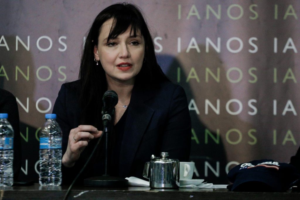 Αθηναΐς Νέγκα: Χυδαία επίθεση στη Ζαχάροβα… «Ο άντρας της με ύφος πορνοσταρ» (Photo)
