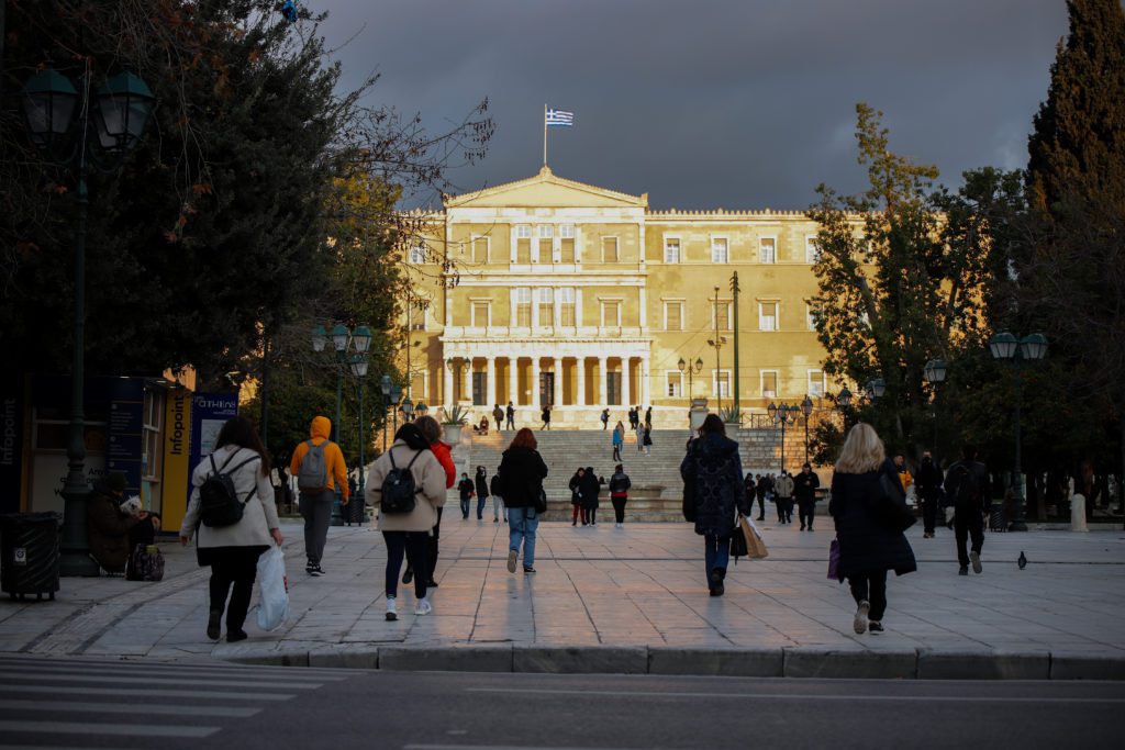 Ο ΠΟΥ εκθέτει την κυβέρνηση Μητσοτάκη για την άρση των μέτρων κατά του κορονοϊού