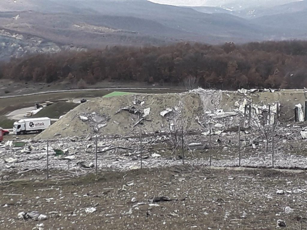 Γρεβενά: Θρήνος για τους τρεις εργάτες που σκοτώθηκαν από την έκρηξη – «Θα πάρει μέρες η έρευνα» (Video)