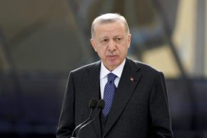 Μήνυμα συνεργασίας από Ερντογάν μετά την κίνηση Τσαβούσογλου για την 25η Μαρτίου