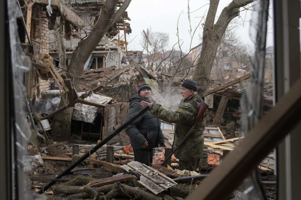 Πόλεμος στην Ουκρανία: Μαίνονται σφοδρές μάχες στο Κίεβο – Πληροφορίες για τρίτο γύρο διαπραγματεύσεων το Σαββατοκύριακο