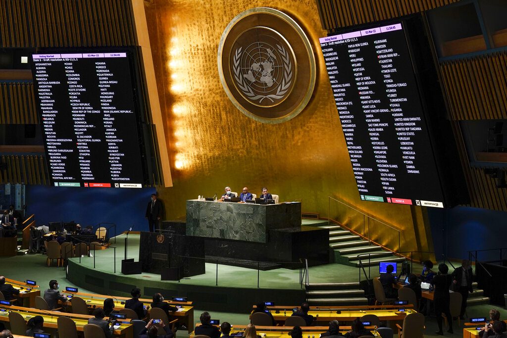 O ΟΗΕ «απαιτεί» με συντριπτική πλειοψηφία από τη Ρωσία να τερματίσει τον πόλεμο στην Ουκρανία