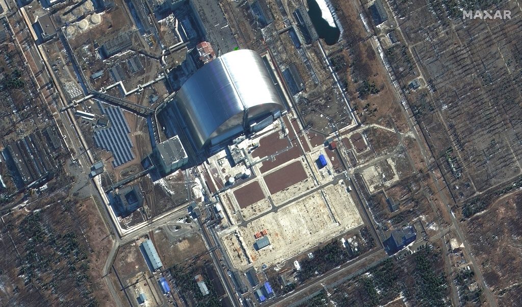 Νέος συναγερμός στο Τσερνόμπιλ: Επλήγη γραμμή υψηλής τάσης στον πυρηνικό σταθμό
