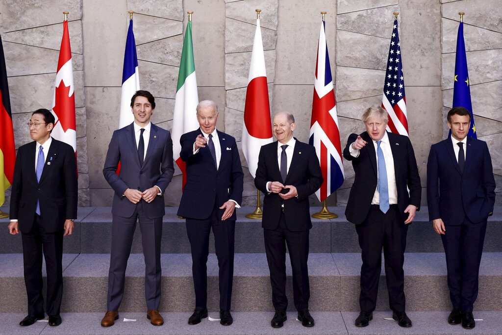 Οι G7 προειδοποιούν την Ρωσία να μην χρησιμοποιήσει χημικά όπλα