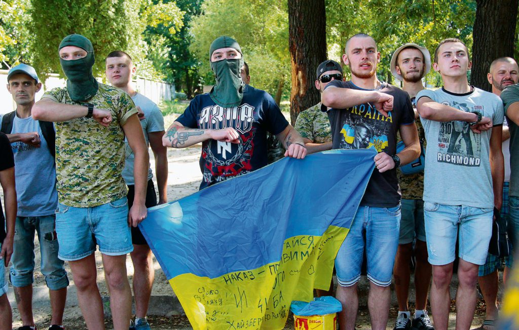 Νεοναζί παραστρατιωτικοί Ουκρανίας