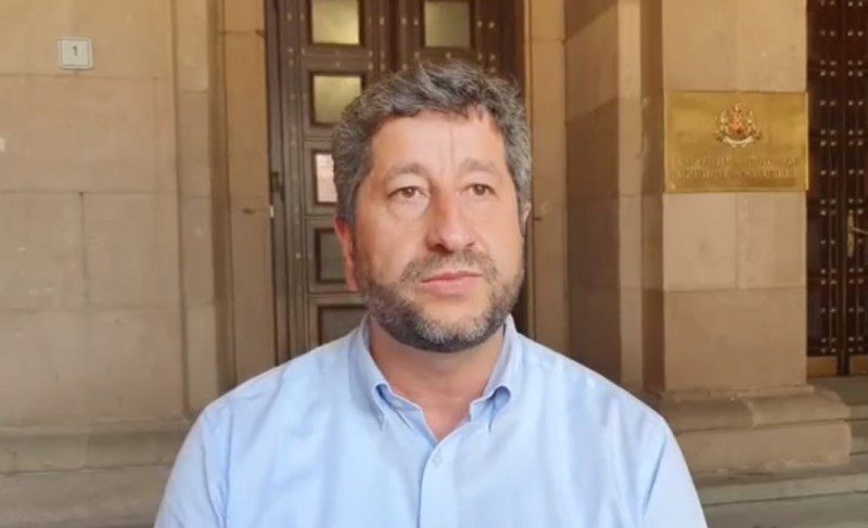 Βουλγαρία: Θα βοηθήσουμε την Ουκρανία ακόμα και με την προμήθεια όπλων