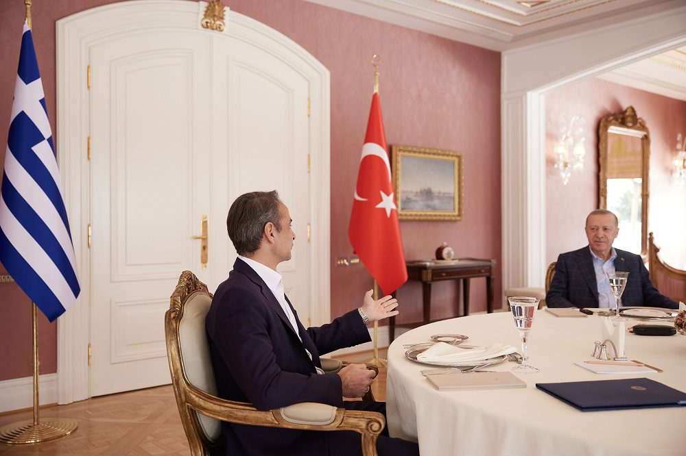 Ερντογάν-Μητσοτάκης «συμφώνησαν να βελτιώσουν τις διμερείς σχέσεις» – Τι ανακοίνωσε η τουρκική πλευρά