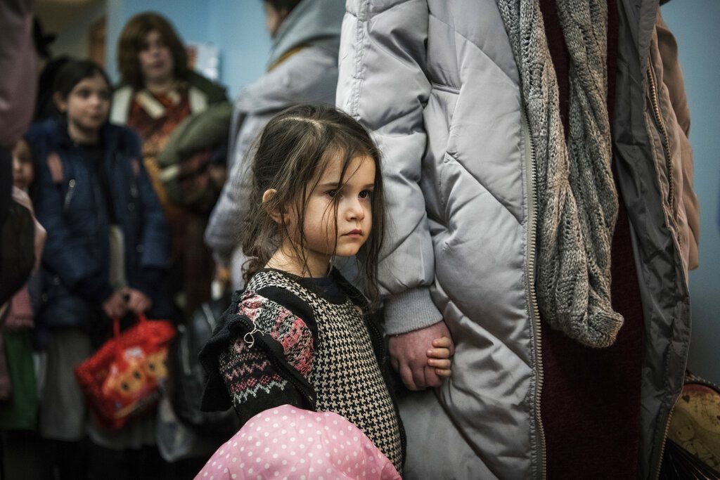 Ουκρανία: Παιδιά ορφανά, εγκλωβισμένα σε σανατόριο της Μαριούπολης, μεταφέρθηκαν σε φιλορωσική περιοχή