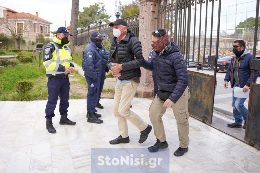 Μυτιλήνη: Διεθνές θέμα η σύλληψη για κατασκοπία του διάσημου Νορβηγού φωτογράφου